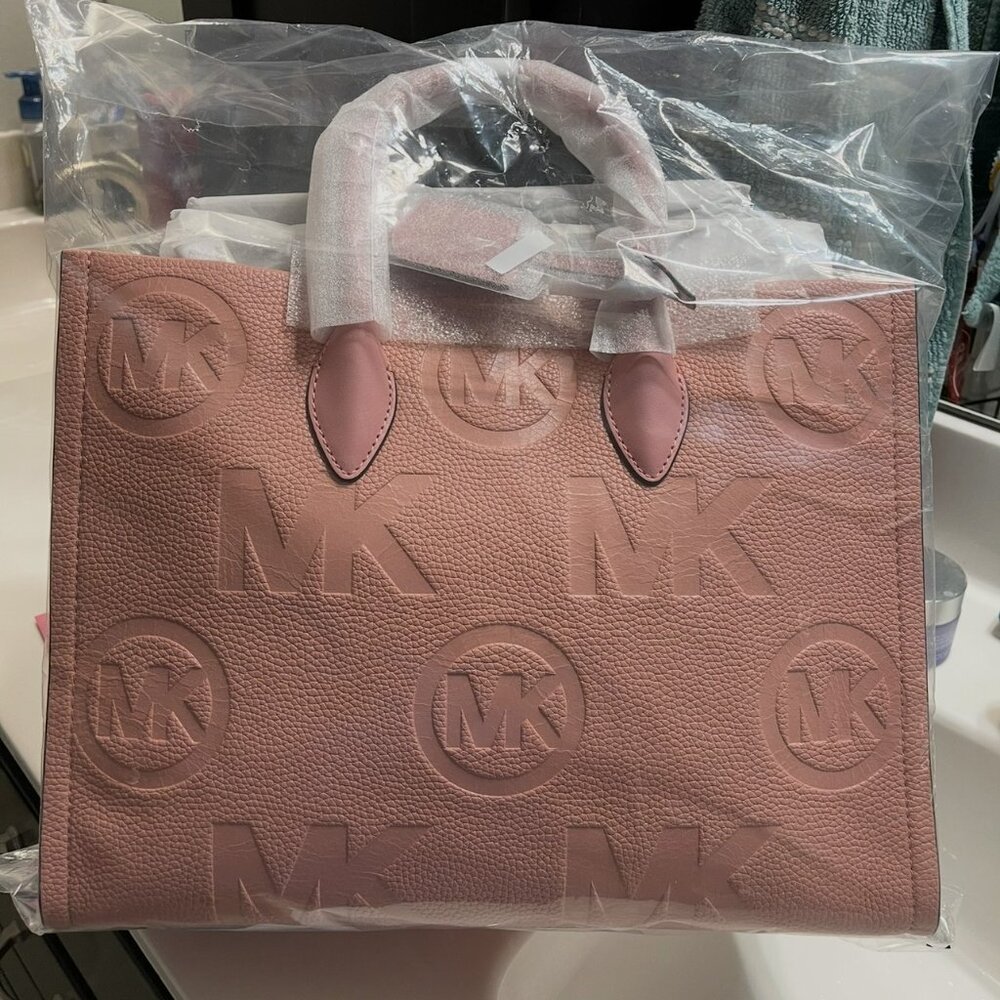 MICHAEL KORS LIMITED EDITI PRIMROSE Mirella Medium Logo Embossed Pebbled Leather